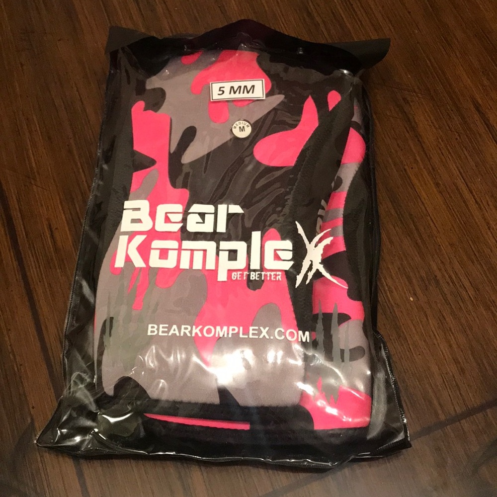 Bear complex camo knee sleeves, never been worn